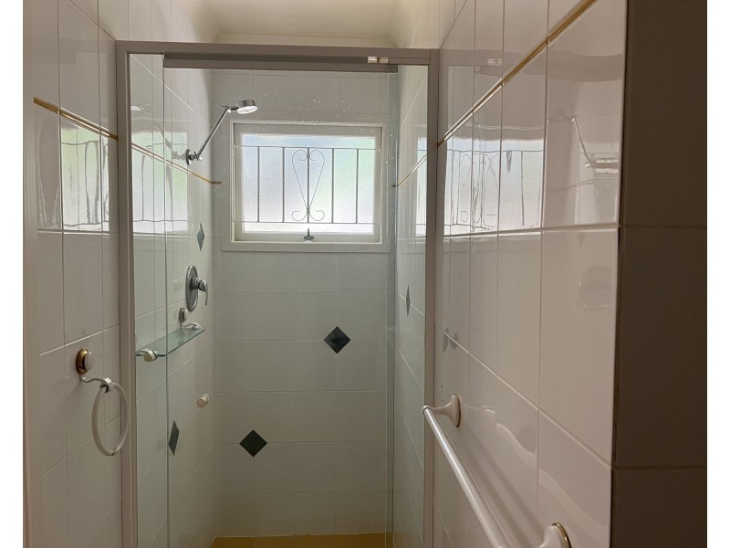 15 Farnham Street, Fig Tree Pocket QLD 4069