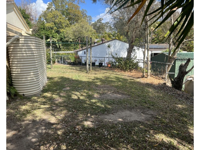 15 Farnham Street, Fig Tree Pocket QLD 4069