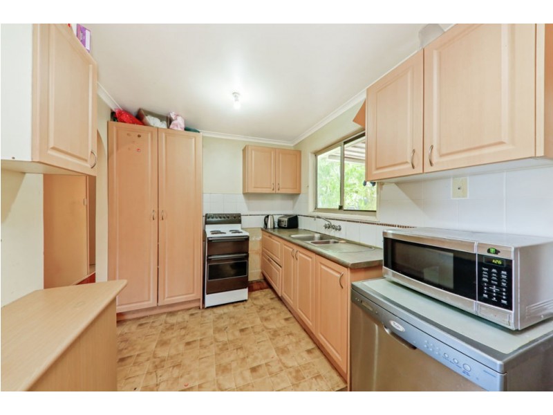 5 Cornwall Court, Bellbird Park QLD 4300