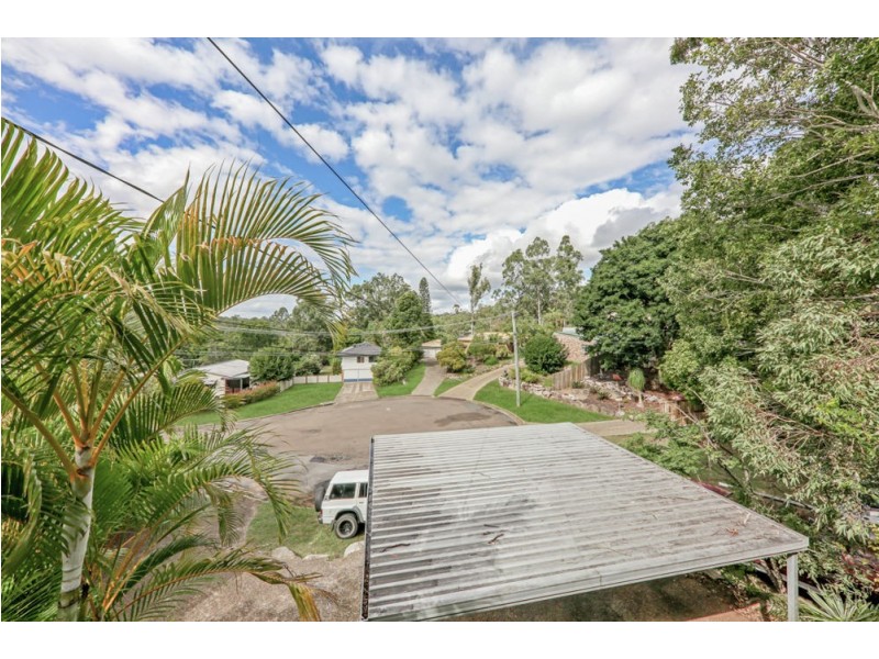 5 Cornwall Court, Bellbird Park QLD 4300