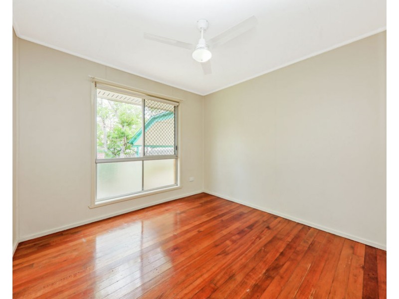 25 Sean Street, Riverview QLD 4303