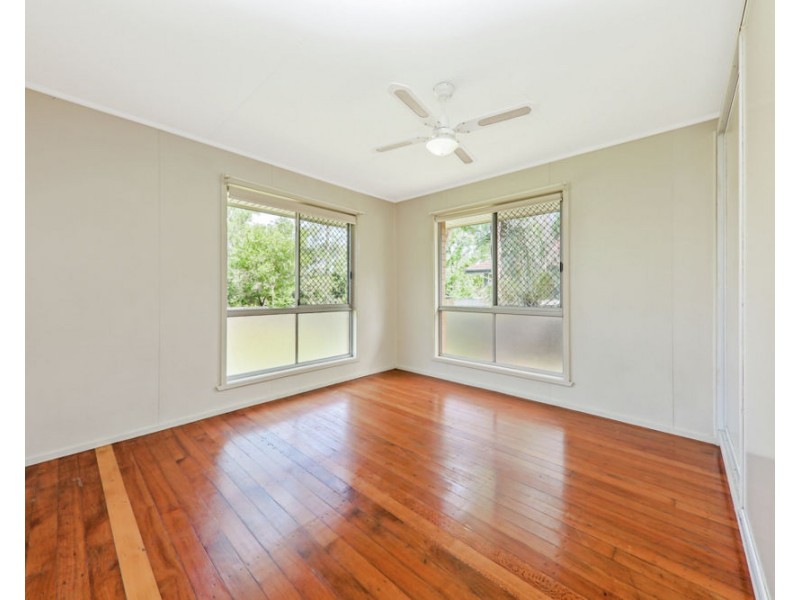 25 Sean Street, Riverview QLD 4303