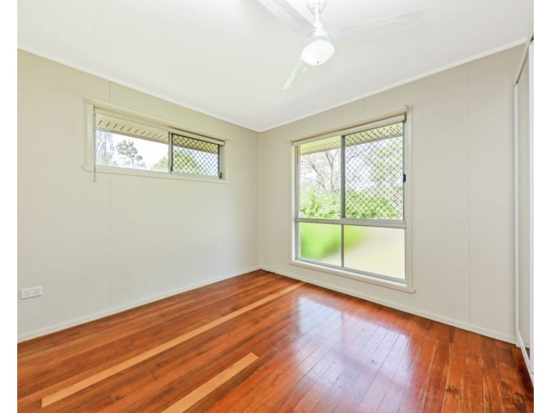 25 Sean Street, Riverview QLD 4303