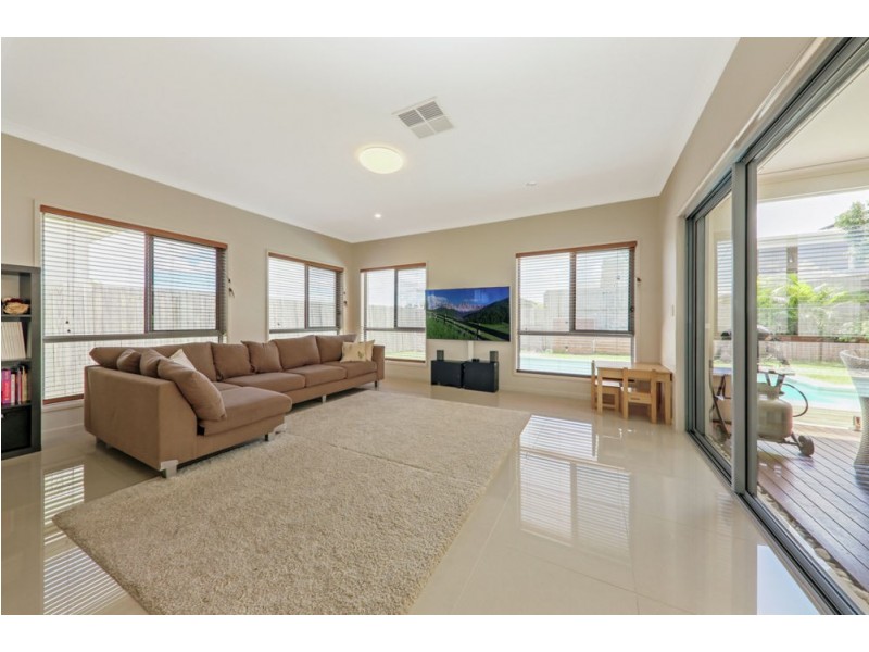 60 Waterside Drive, Springfield Lakes QLD 4300