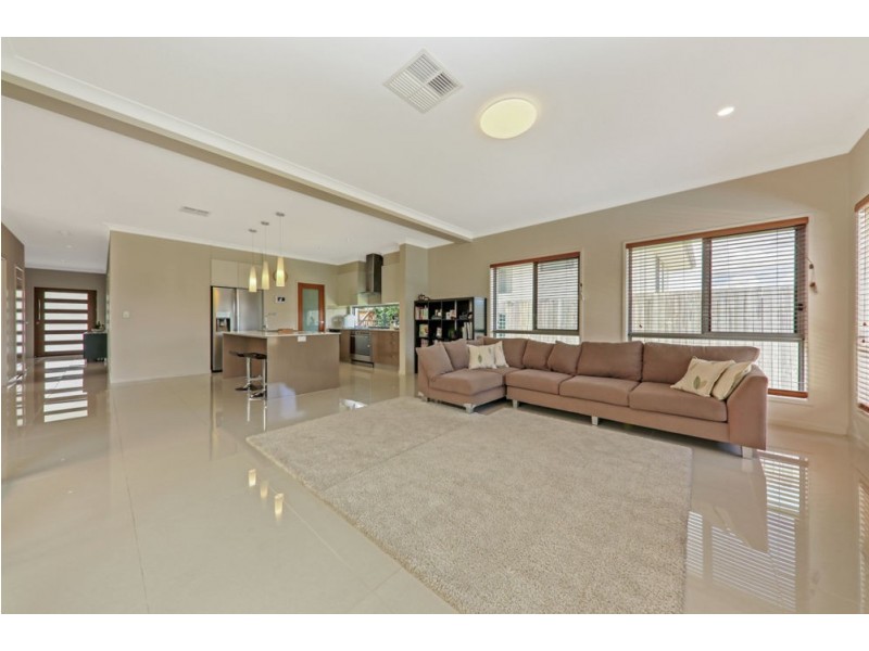 60 Waterside Drive, Springfield Lakes QLD 4300