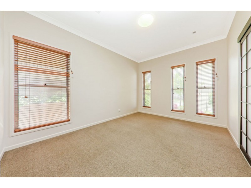 60 Waterside Drive, Springfield Lakes QLD 4300