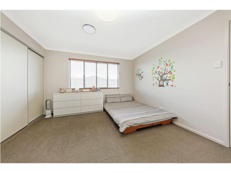 60 Waterside Drive, Springfield Lakes QLD 4300