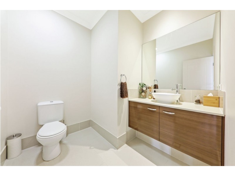 60 Waterside Drive, Springfield Lakes QLD 4300