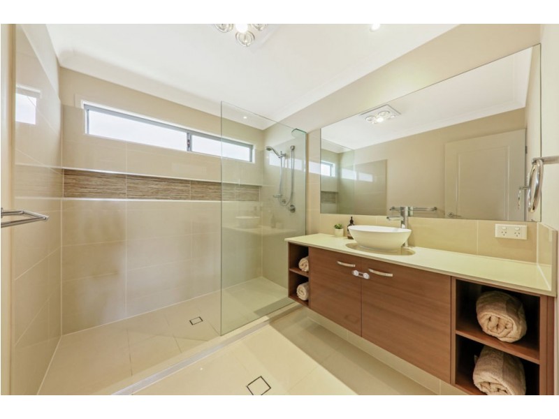 60 Waterside Drive, Springfield Lakes QLD 4300