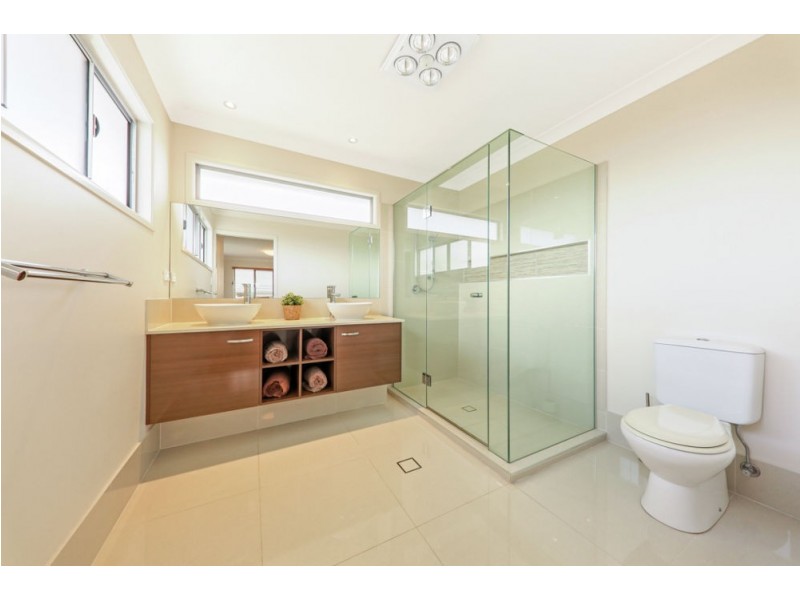 60 Waterside Drive, Springfield Lakes QLD 4300