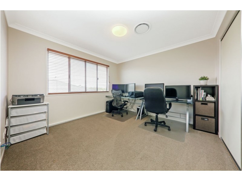 60 Waterside Drive, Springfield Lakes QLD 4300
