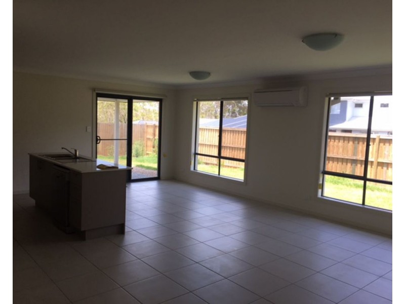 1 Meadows Circuit, Bellbird Park QLD 4300