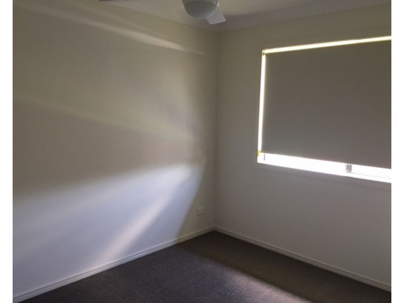1 Meadows Circuit, Bellbird Park QLD 4300