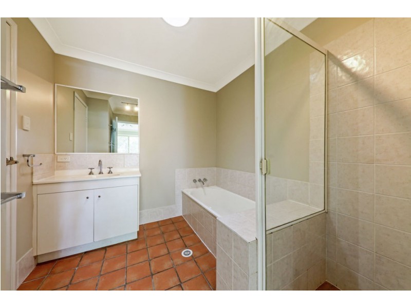 42 Ravenswood Lane, Springfield QLD 4300