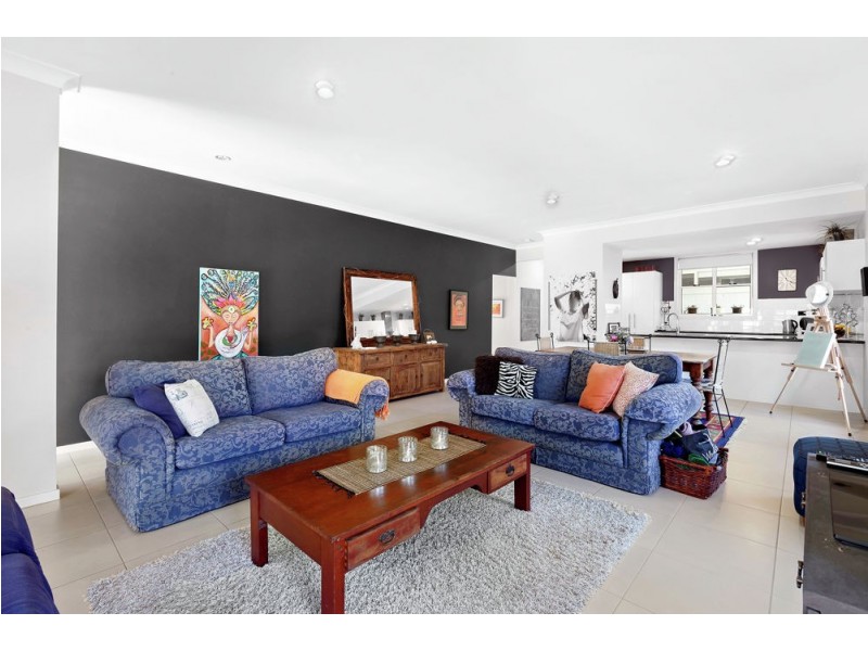 6 Mountain Bell Lane, Springfield Lakes QLD 4300