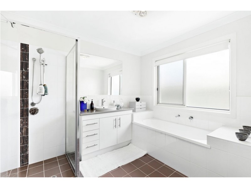 6 Mountain Bell Lane, Springfield Lakes QLD 4300