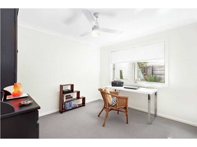 6 Mountain Bell Lane, Springfield Lakes QLD 4300