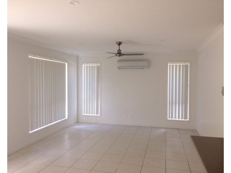 5 Mowbullan St, Redbank Plains QLD 4301