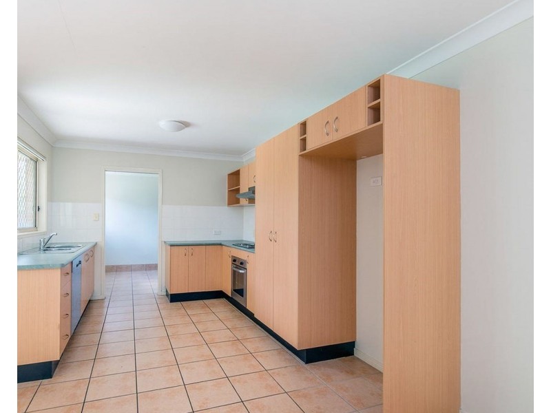 8 Foundation St, Collingwood Park QLD 4301