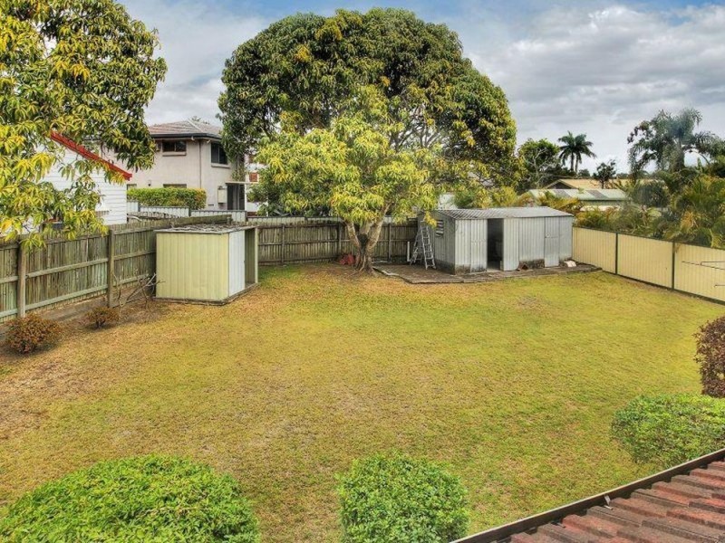 33 Dryade St, Regents Park QLD 4118