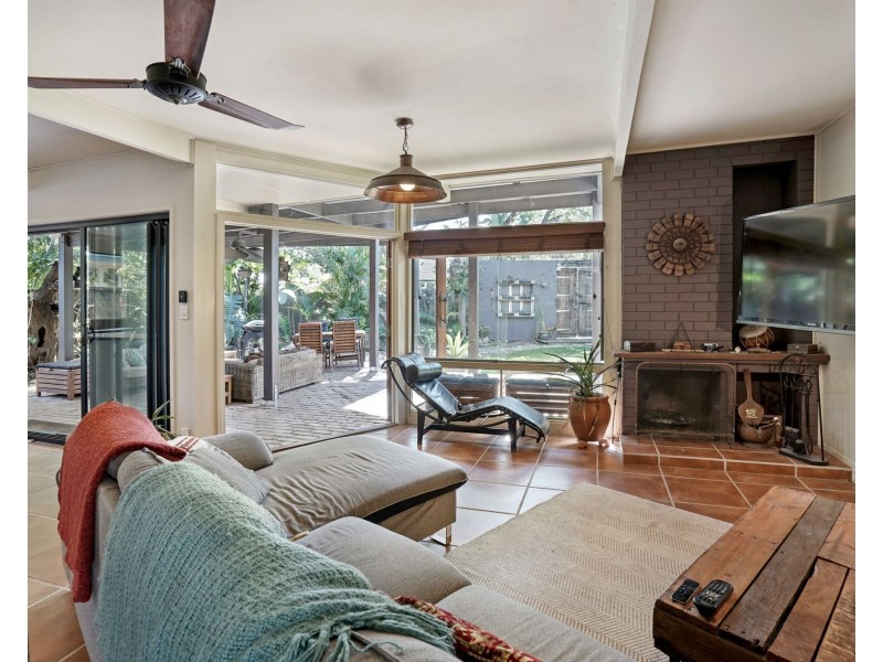 17 Fortrose Street, Kenmore QLD 4069