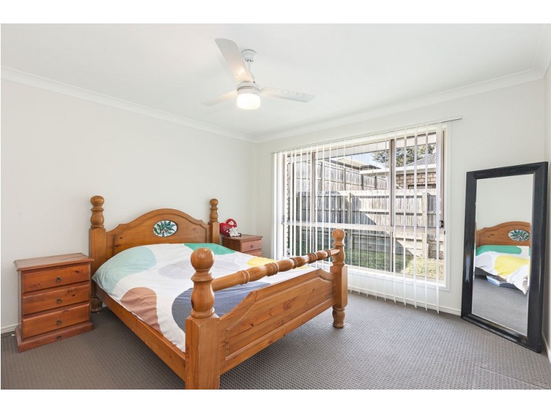 10 Dianella St, Springfield Lakes QLD 4300