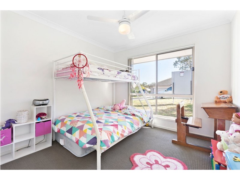 10 Dianella St, Springfield Lakes QLD 4300