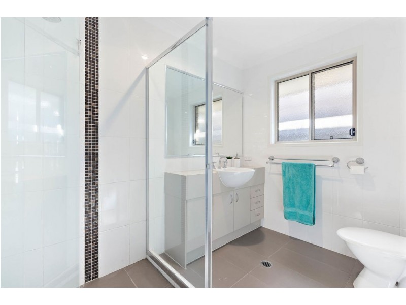 10 Dianella St, Springfield Lakes QLD 4300