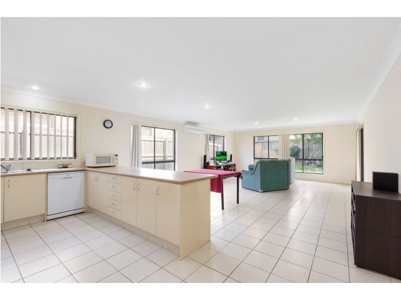 27 Jupiter Street, Springfield Lakes QLD 4300