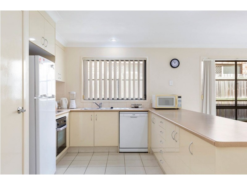 27 Jupiter Street, Springfield Lakes QLD 4300