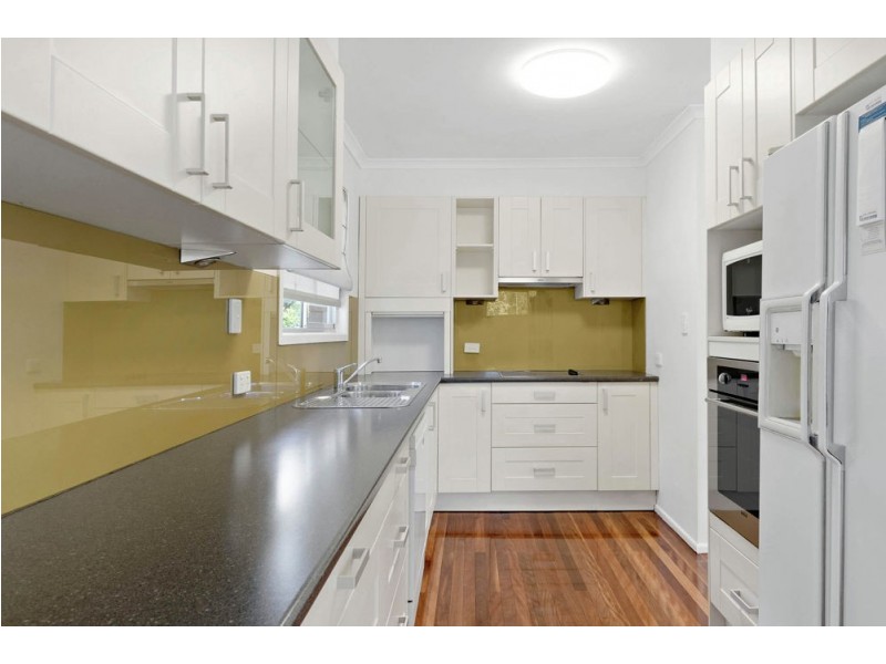 257 Old Logan Road, Camira QLD 4300