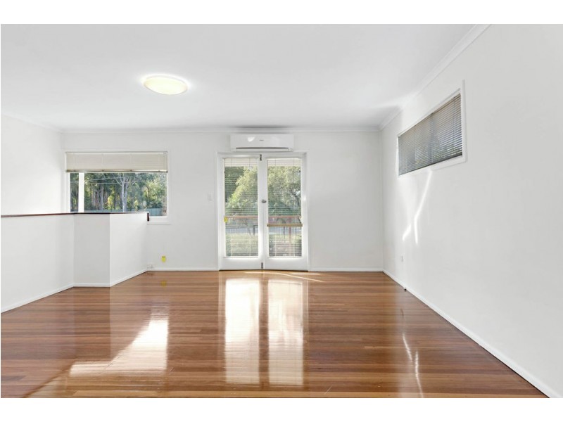 257 Old Logan Road, Camira QLD 4300