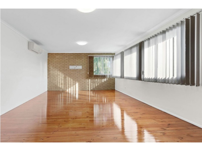 257 Old Logan Road, Camira QLD 4300