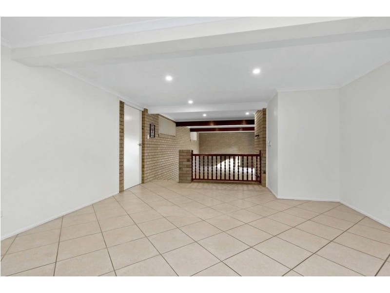 257 Old Logan Road, Camira QLD 4300