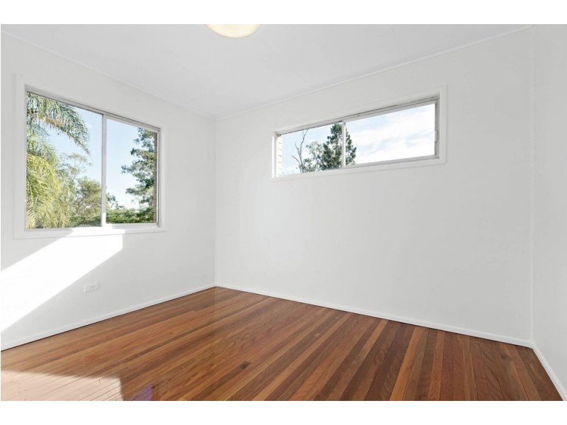 257 Old Logan Road, Camira QLD 4300