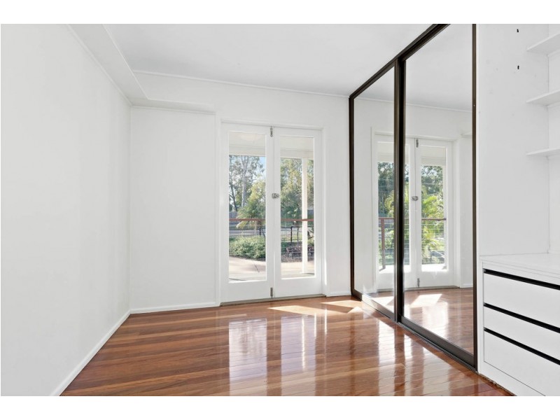 257 Old Logan Road, Camira QLD 4300