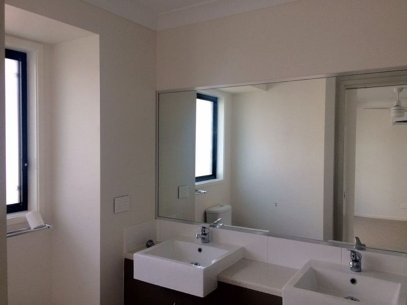 40 Kenneth Dr, Augustine Heights QLD 4300