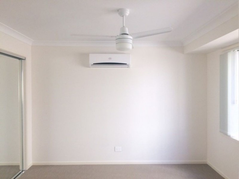 40 Kenneth Dr, Augustine Heights QLD 4300