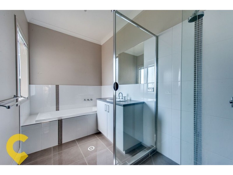 7 Francisca Drive, Augustine Heights QLD 4300