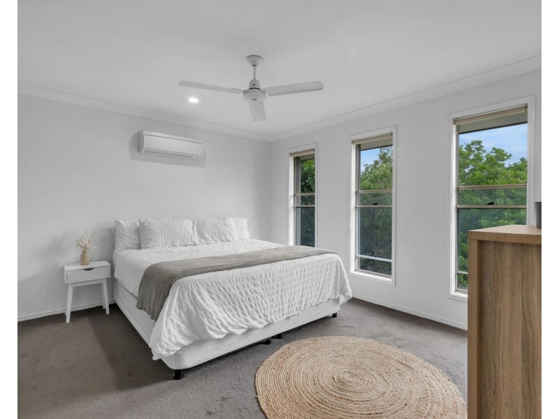 5 Jeff Collins Circuit, Bellbird Park QLD 4300