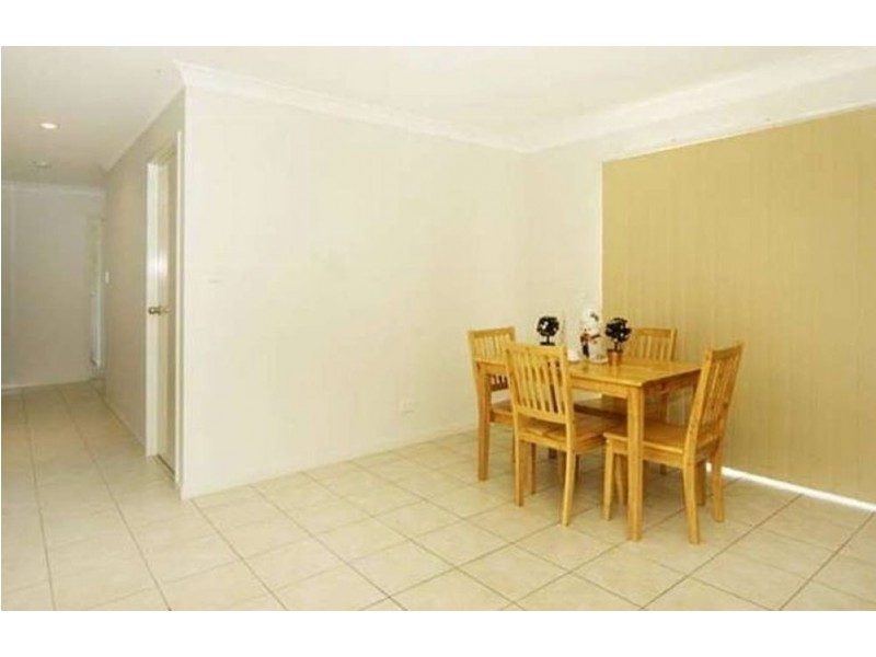 7 Freesia Close, Springfield Lakes QLD 4300