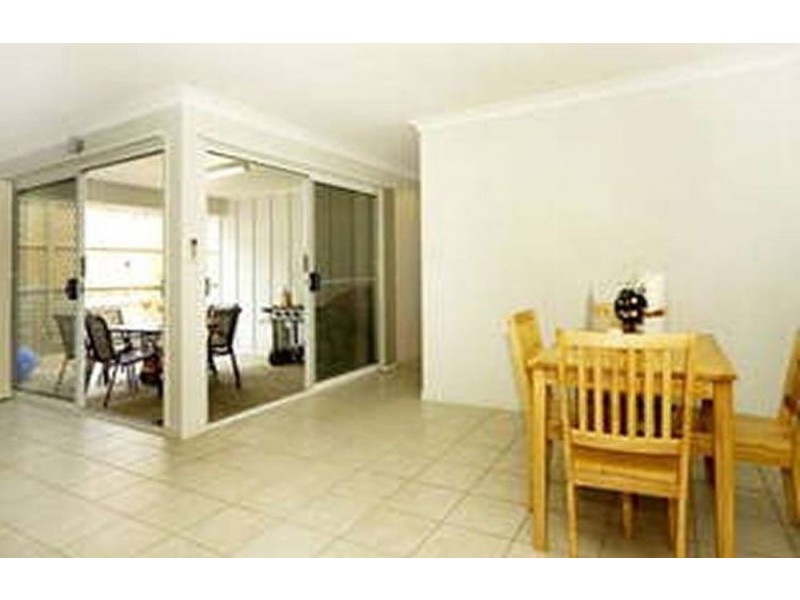 7 Freesia Close, Springfield Lakes QLD 4300