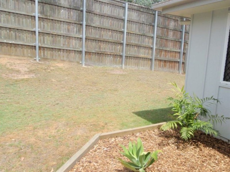 7 Freesia Close, Springfield Lakes QLD 4300