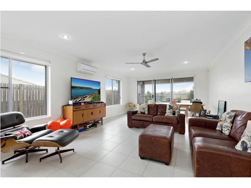 16 Hyssop Place, Springfield Lakes QLD 4300