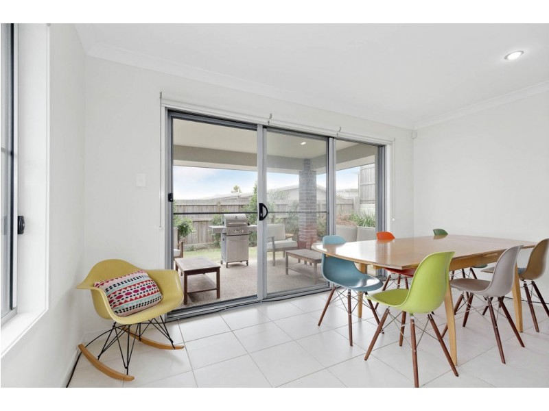 16 Hyssop Place, Springfield Lakes QLD 4300