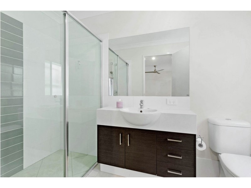 16 Hyssop Place, Springfield Lakes QLD 4300