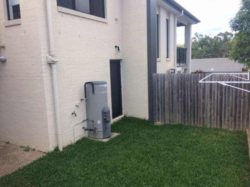 9 Alton Towers Street, Springfield Lakes QLD 4300
