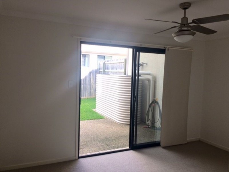 9 Alton Towers Street, Springfield Lakes QLD 4300