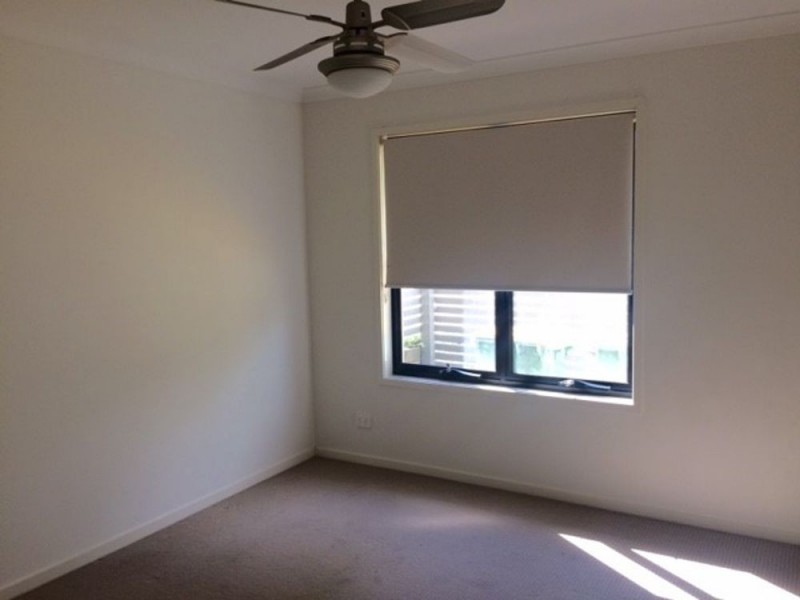 9 Alton Towers Street, Springfield Lakes QLD 4300