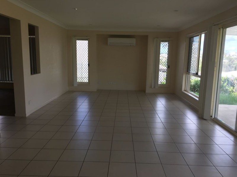 39 Esperance Cres, Springfield Lakes QLD 4300